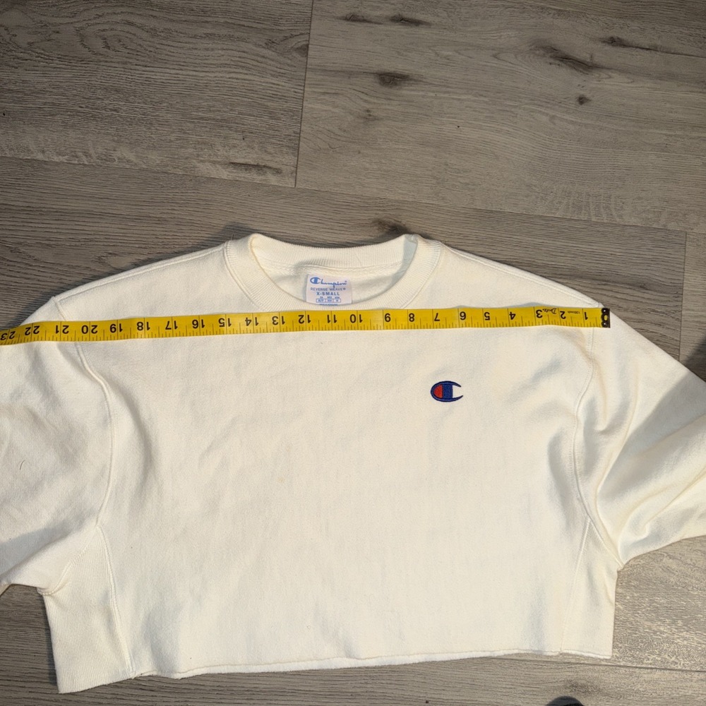 Champion Reverse Weave Cropped Crewneck Sweatshirt Womens XS Cream Spellout Logo - Picture 10 of 11